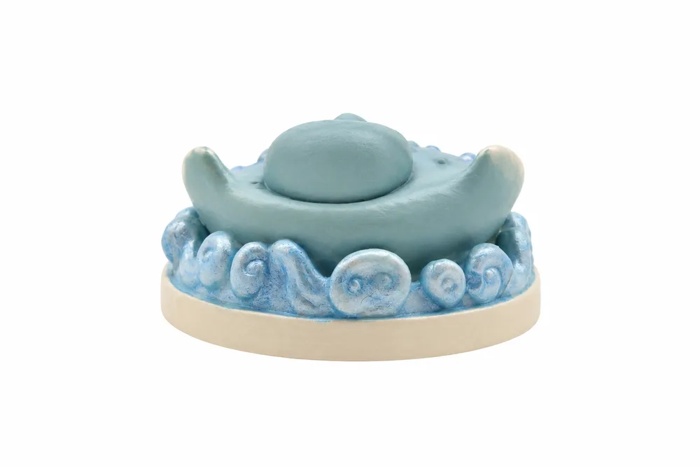 RIPPLED WING Art Toy