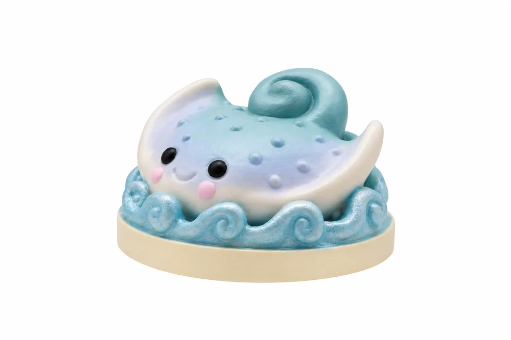 RIPPLED WING Art Toy