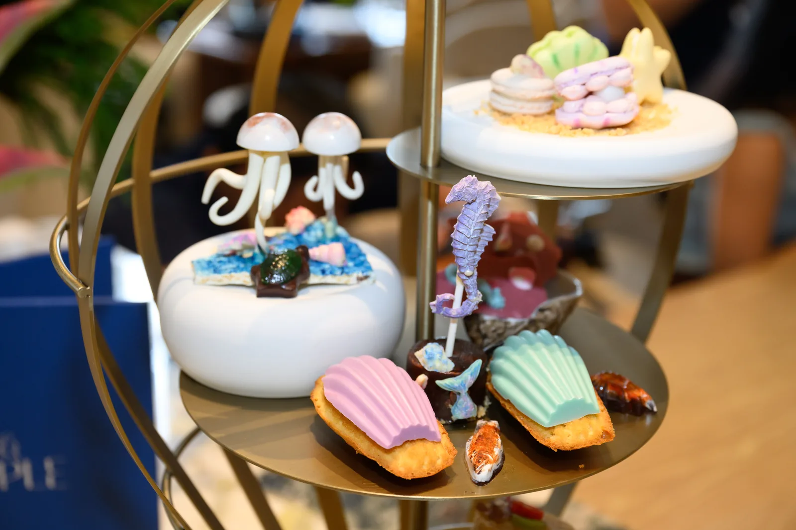 Sea creature desserts on the top tiers